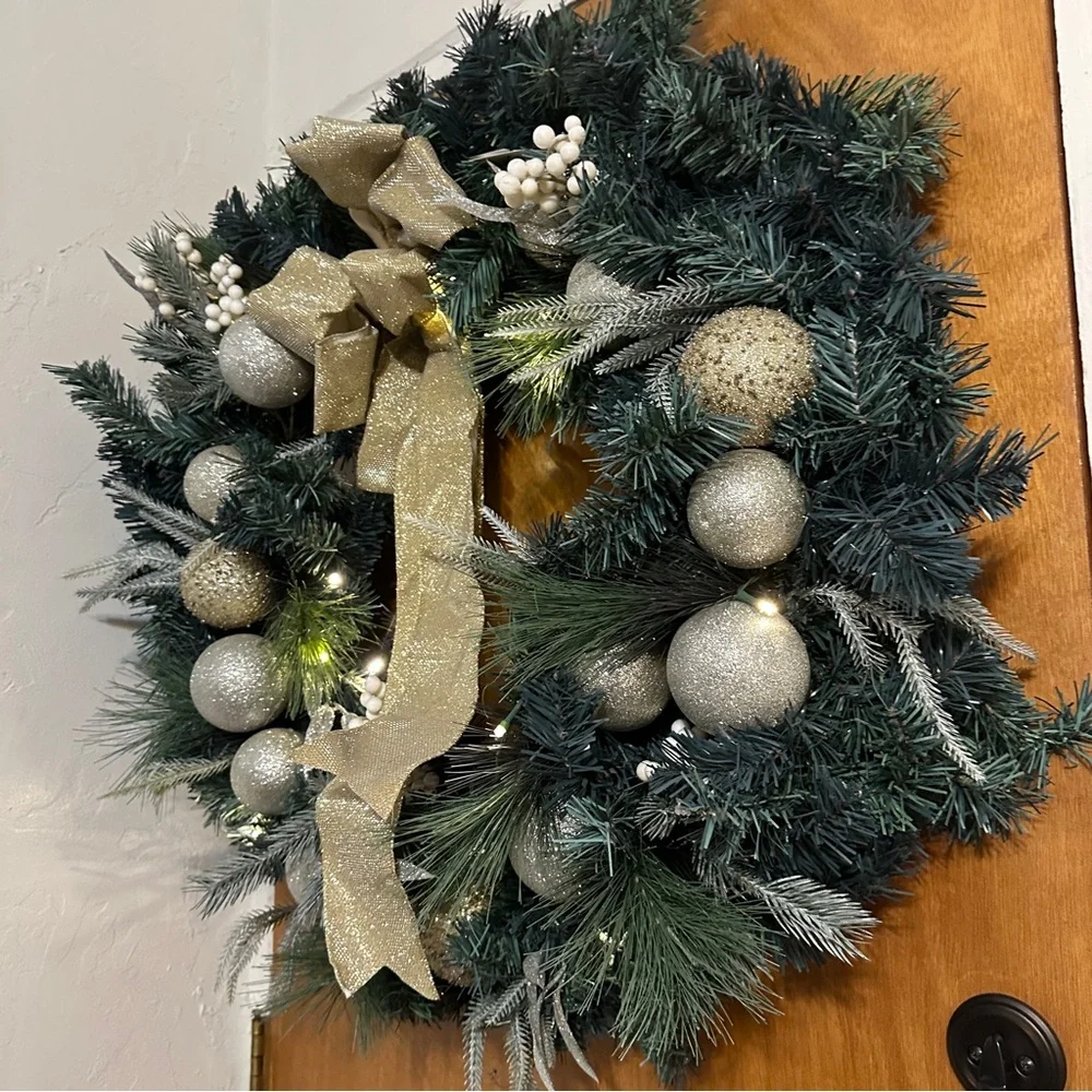 Pre-Lit Artificial Christmas Wreath Gold Silver Ornament 28”